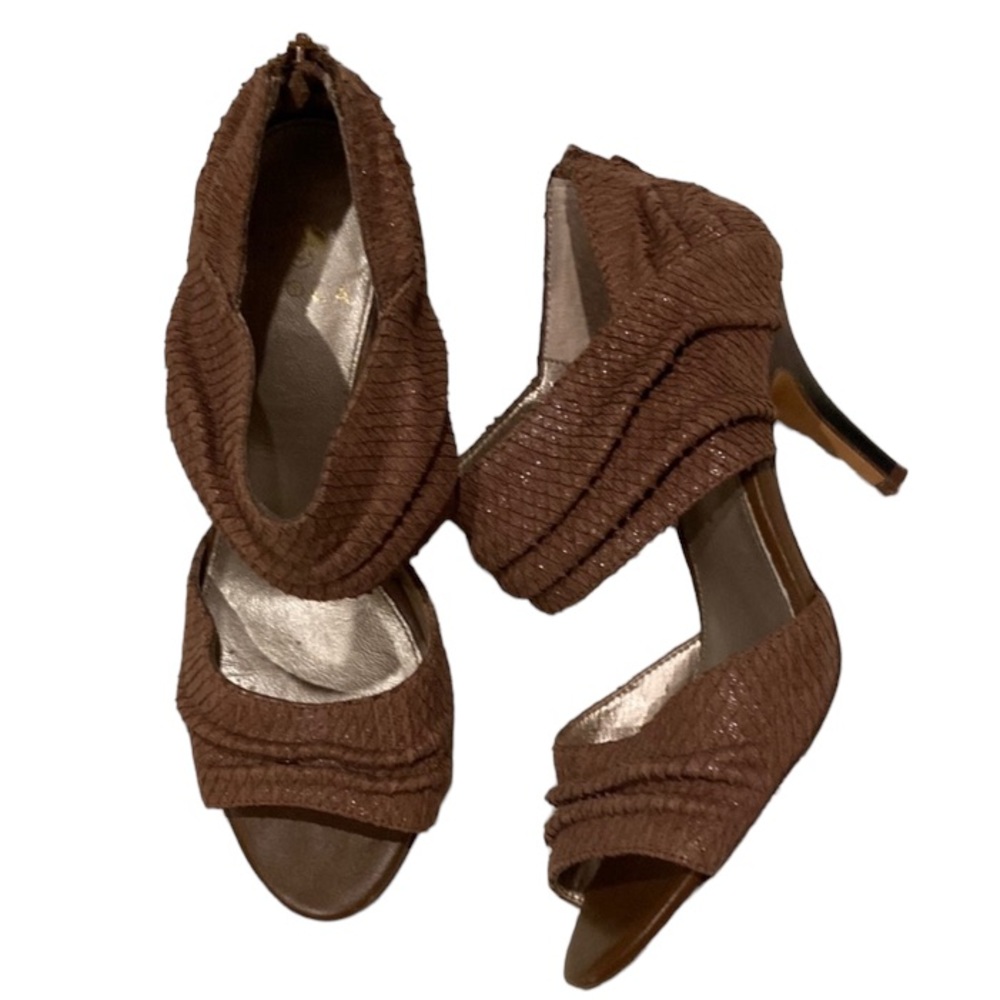 Isola Heels